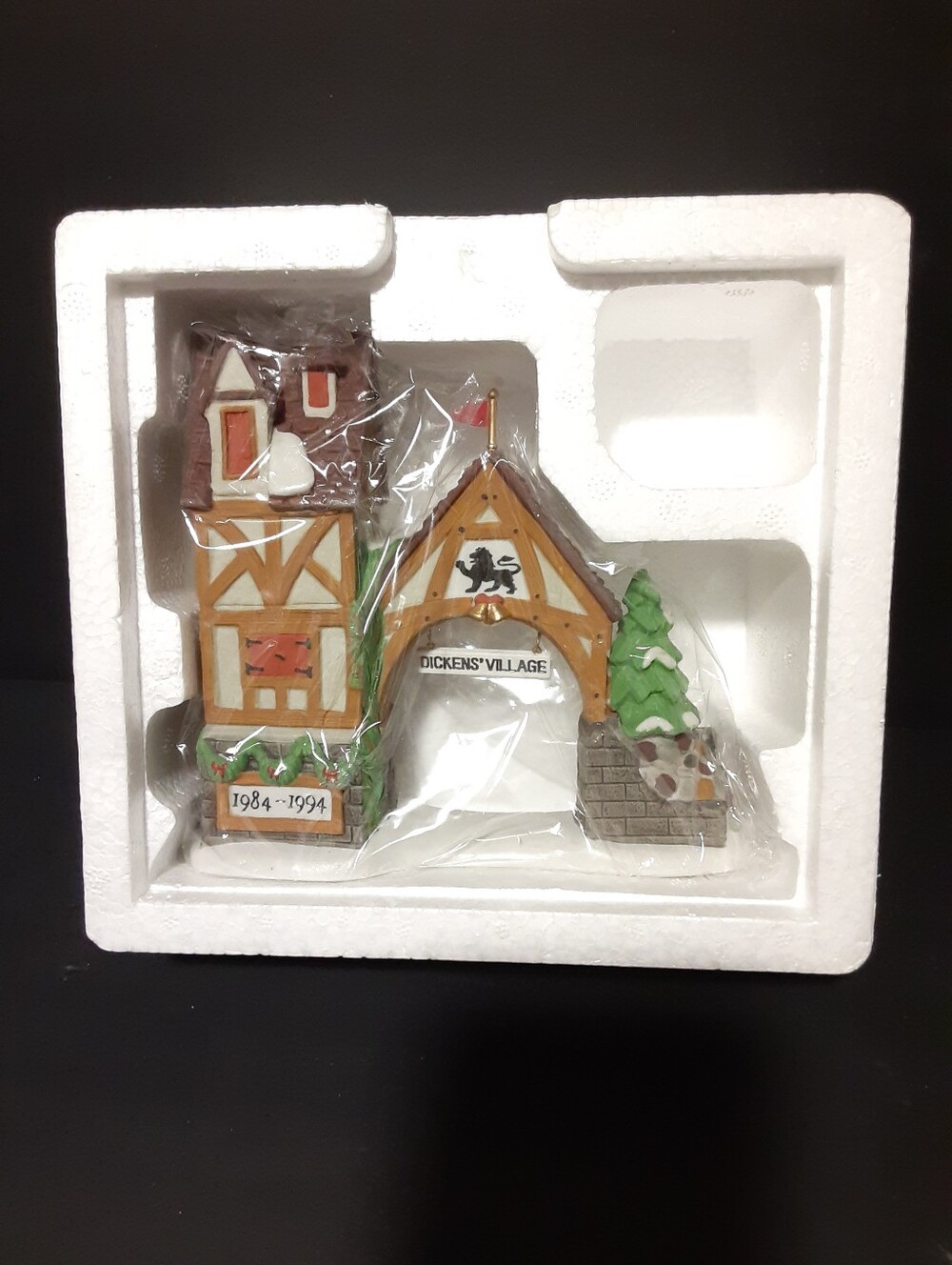 Department 56 "Postern"  #9871-0 Vintage Christmas Village Accessory Dickens